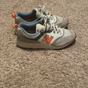 New balance shoes
